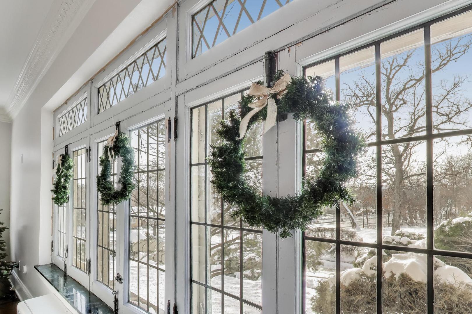 10162 S Longwood Drive, Chicago, IL 60643