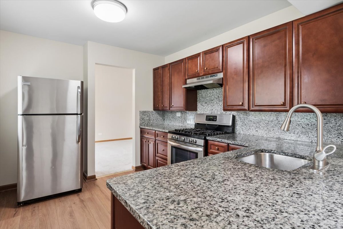 1440 CARLETON Avenue, Naperville, IL 60565