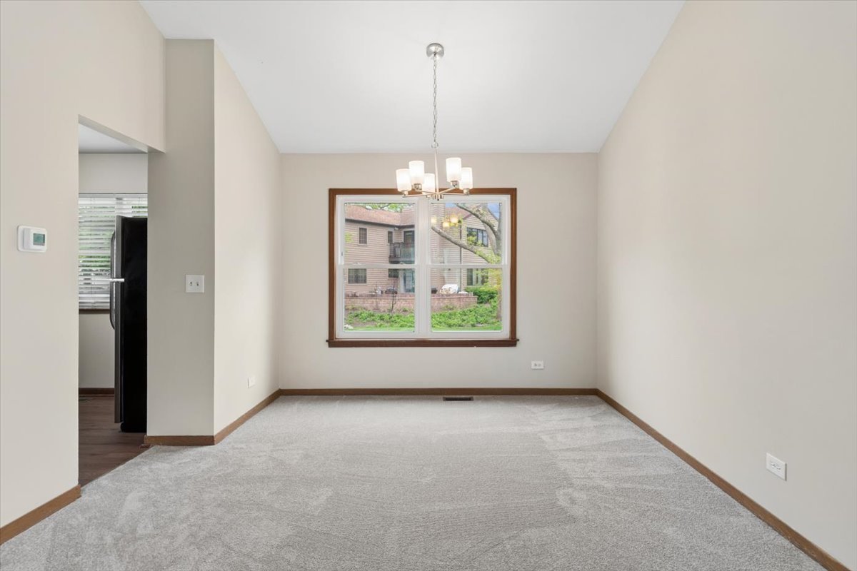 1440 CARLETON Avenue, Naperville, IL 60565