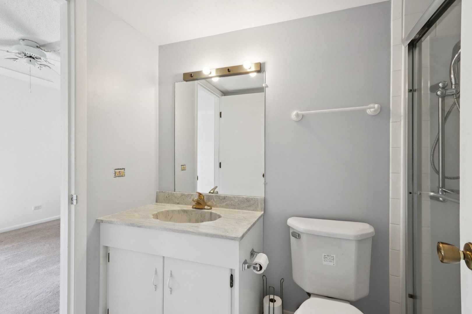 920 Vose Drive #106, Gurnee, IL 60031