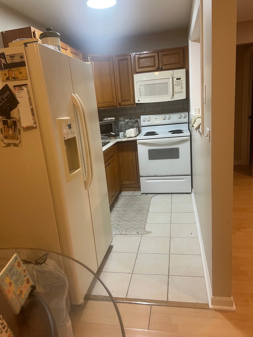 19 E Palatine Road #1A, Arlington Heights, IL 60004