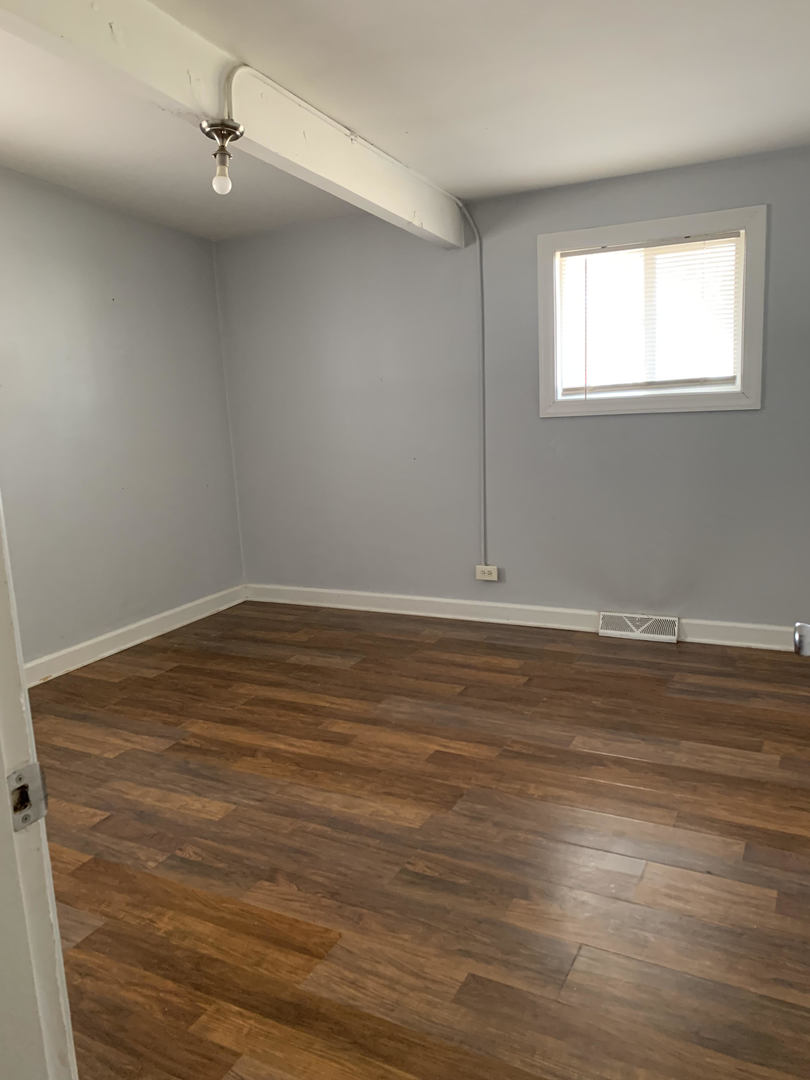 2301 Hermon Avenue, Zion, IL 60099