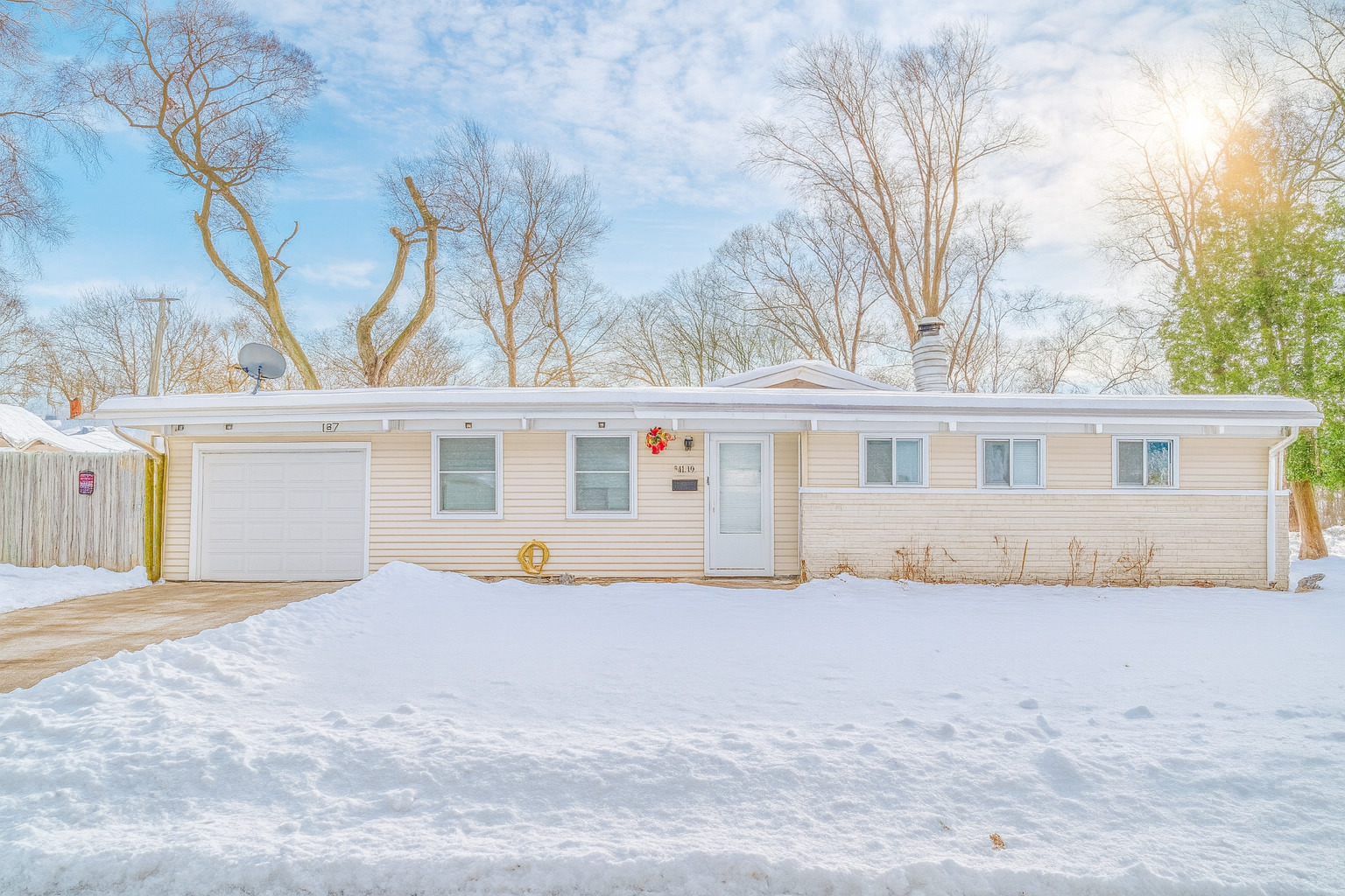 2301 Hermon Avenue, Zion, IL 60099