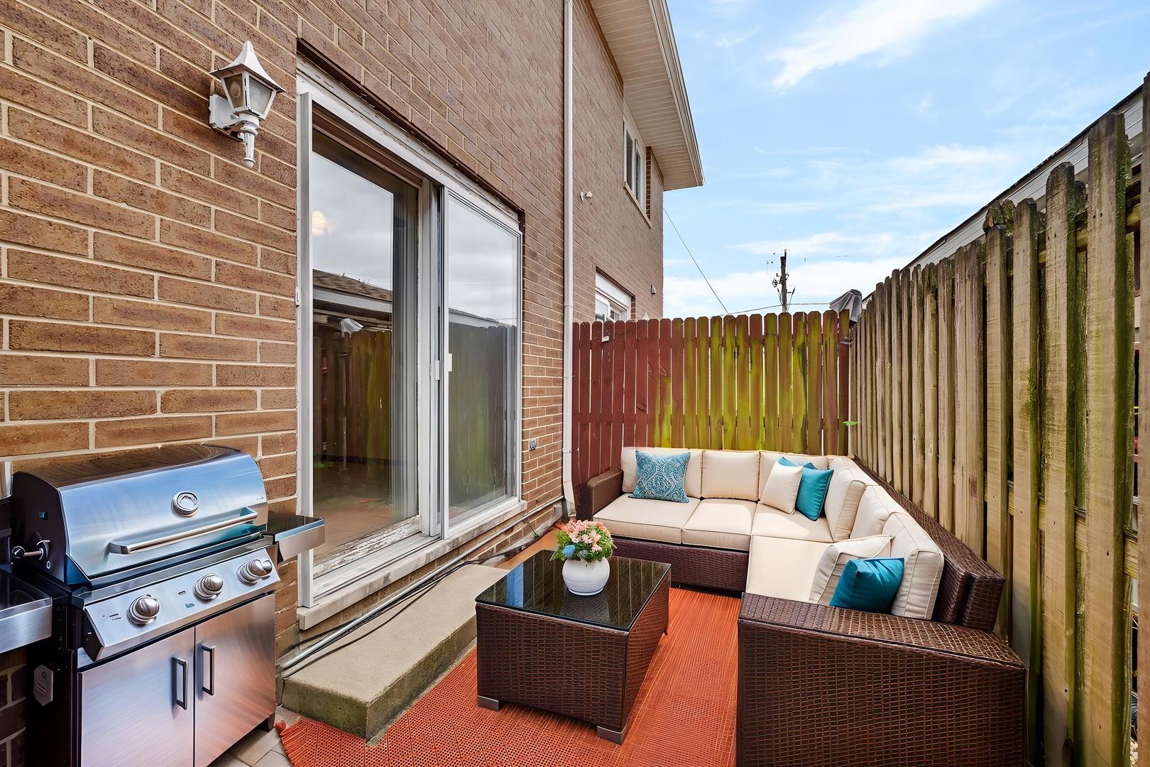 613 E 3rd Street, Lockport, IL 60441