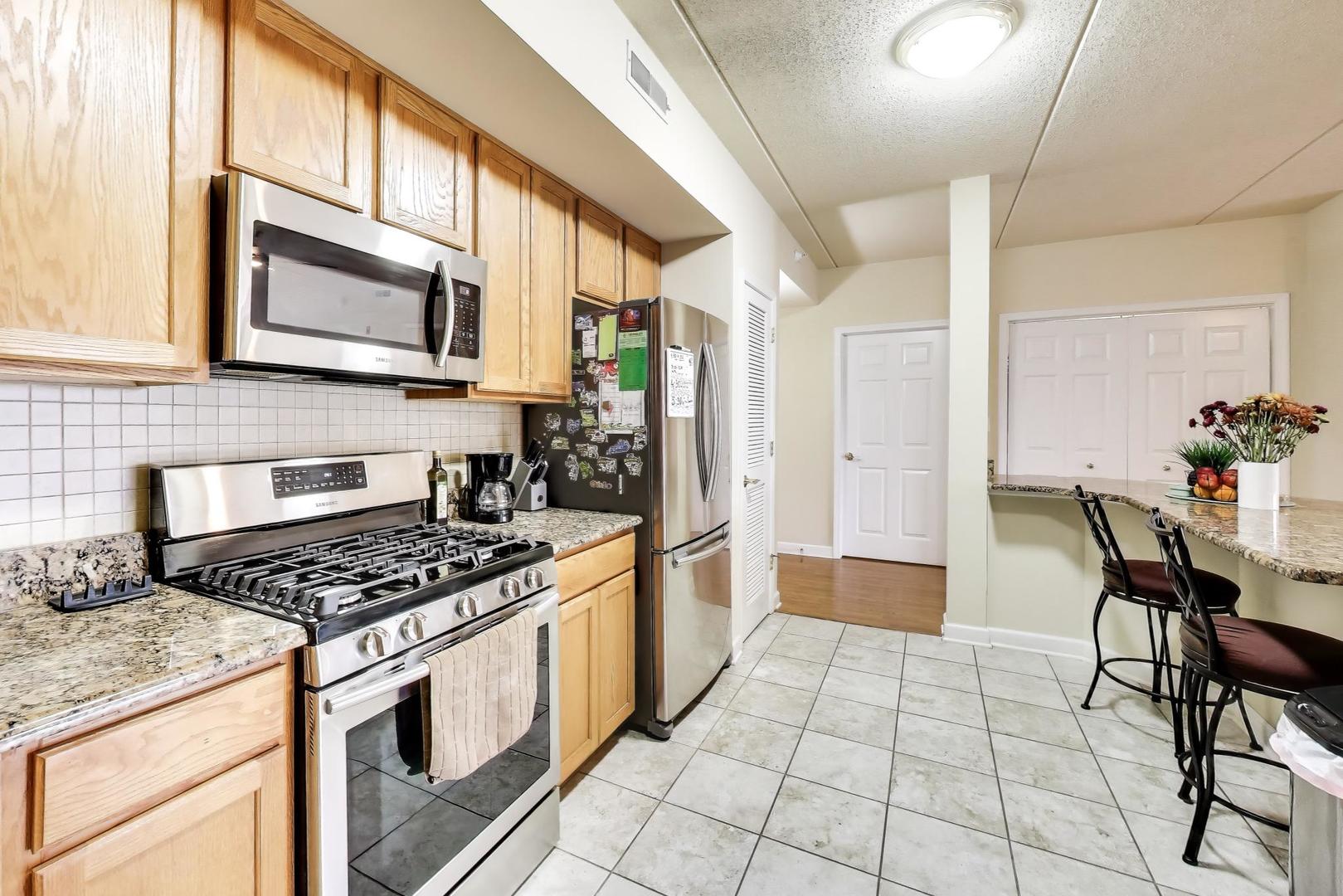 77 N Wolf Road #312, Northlake, IL 60164