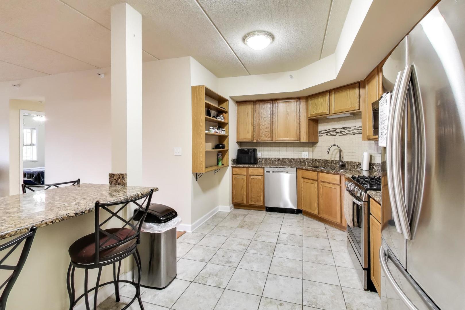 77 N Wolf Road #312, Northlake, IL 60164