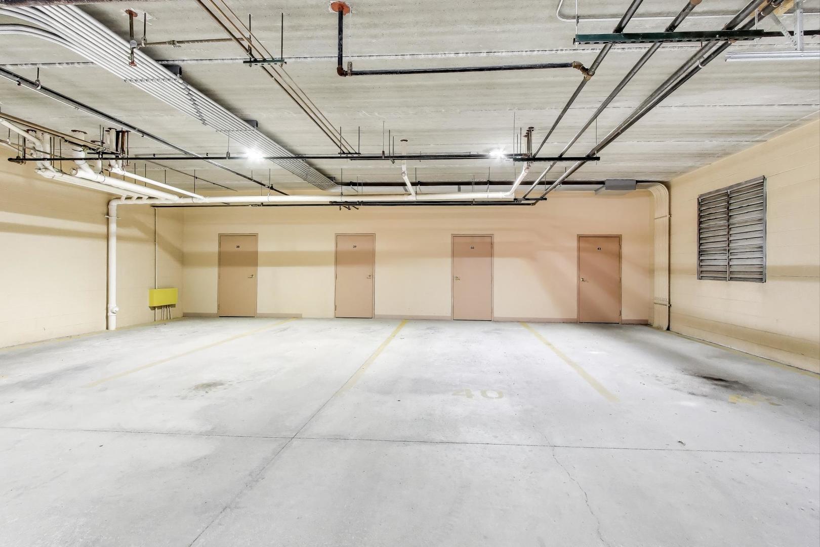 77 N Wolf Road #312, Northlake, IL 60164