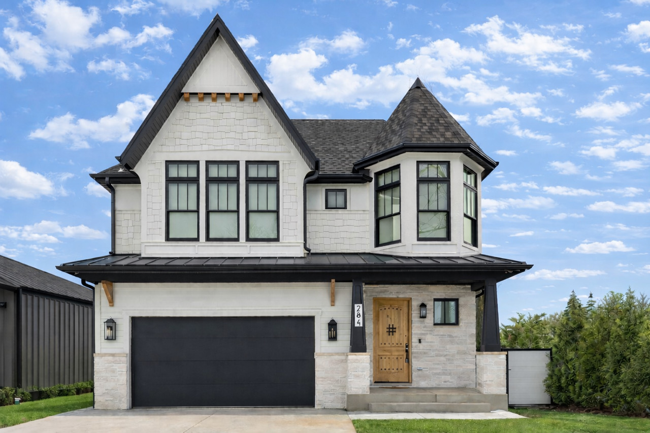 284 N Highland Avenue, Elmhurst, IL 60126