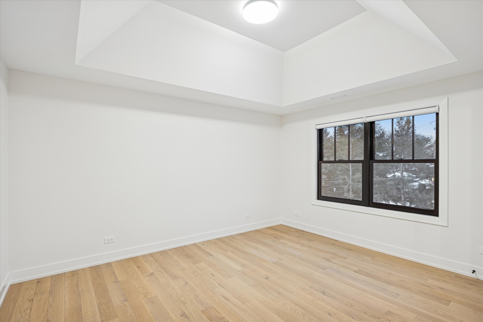 284 N Highland Avenue, Elmhurst, IL 60126