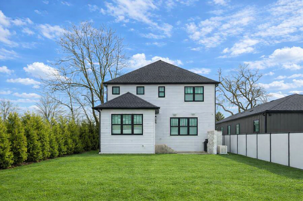 284 N Highland Avenue, Elmhurst, IL 60126