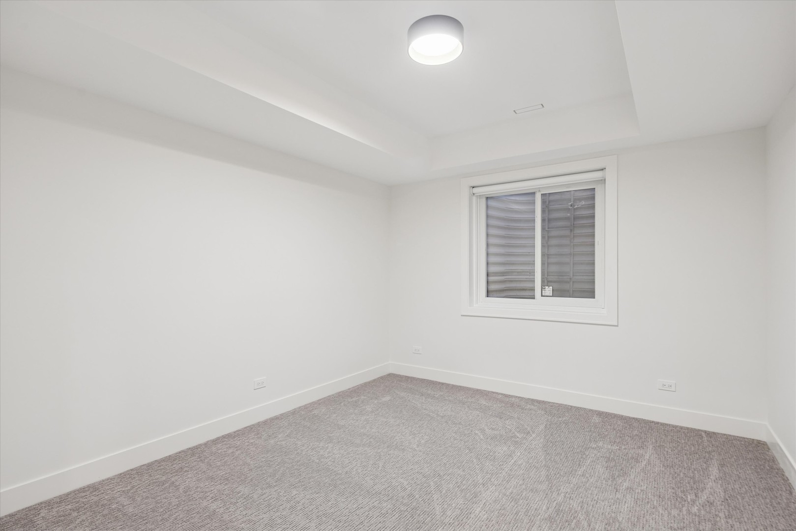 284 N Highland Avenue, Elmhurst, IL 60126