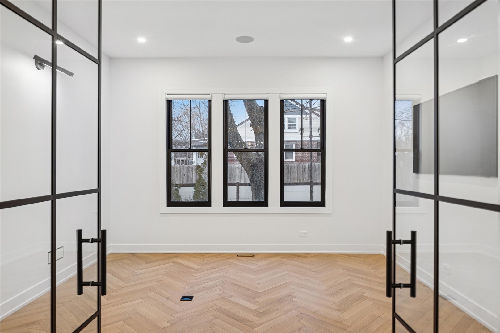 284 N Highland Avenue, Elmhurst, IL 60126