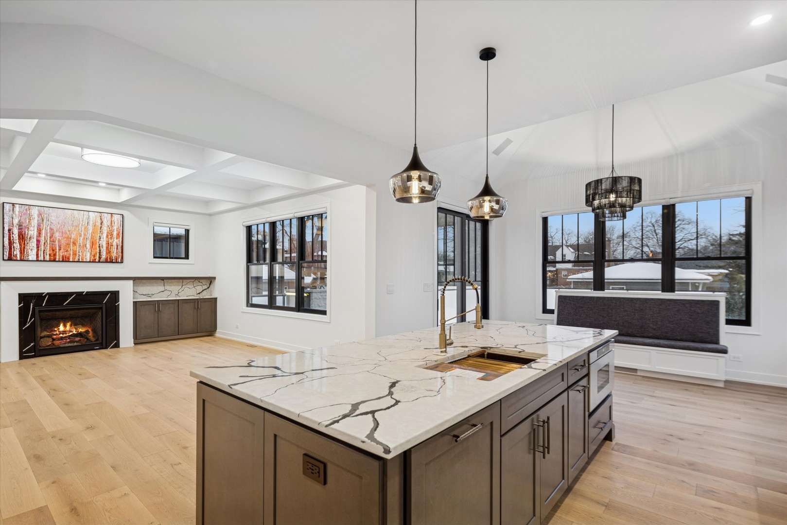 284 N Highland Avenue, Elmhurst, IL 60126