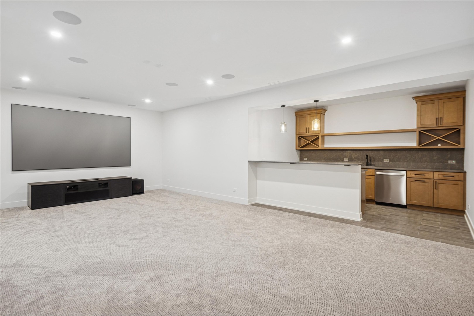 284 N Highland Avenue, Elmhurst, IL 60126