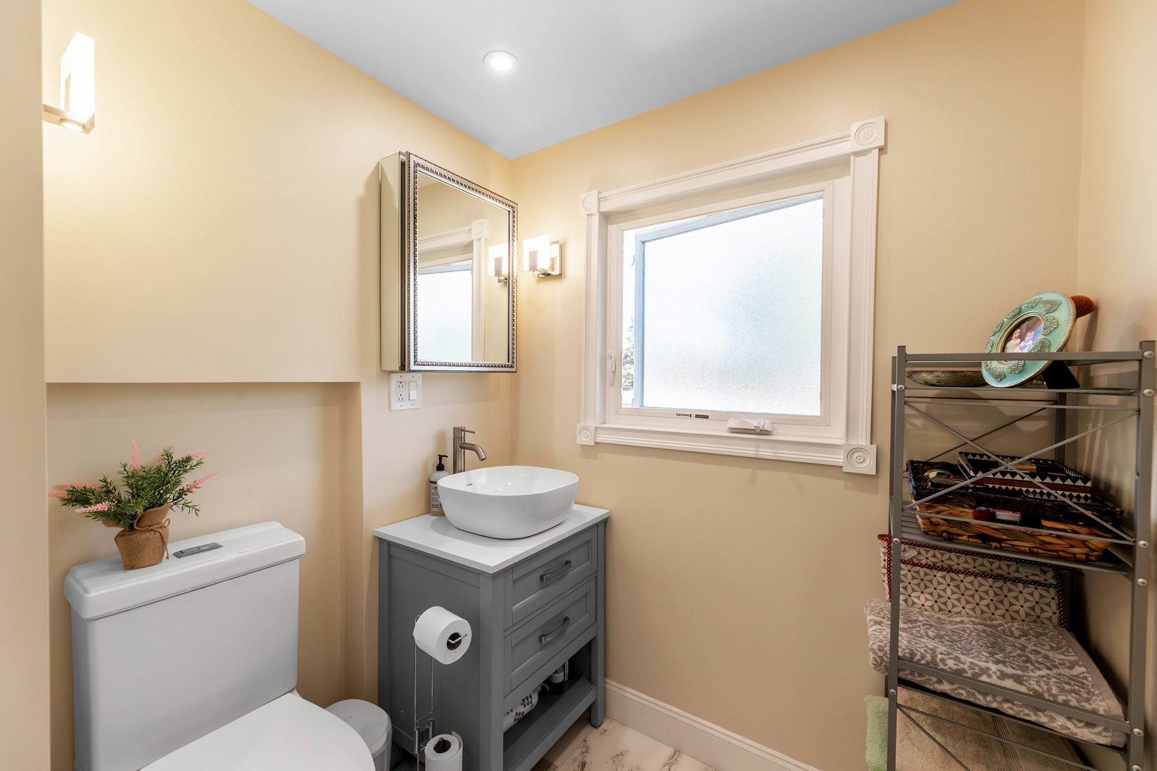 2720 W 97th Street, Evergreen Park, IL 60805