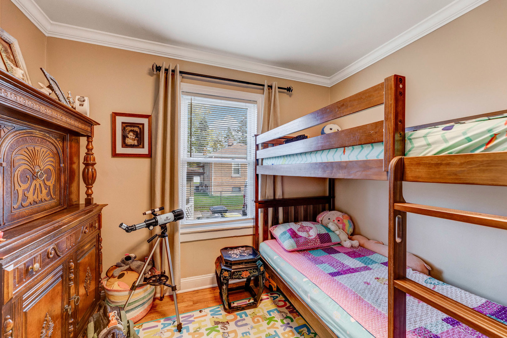 2720 W 97th Street, Evergreen Park, IL 60805