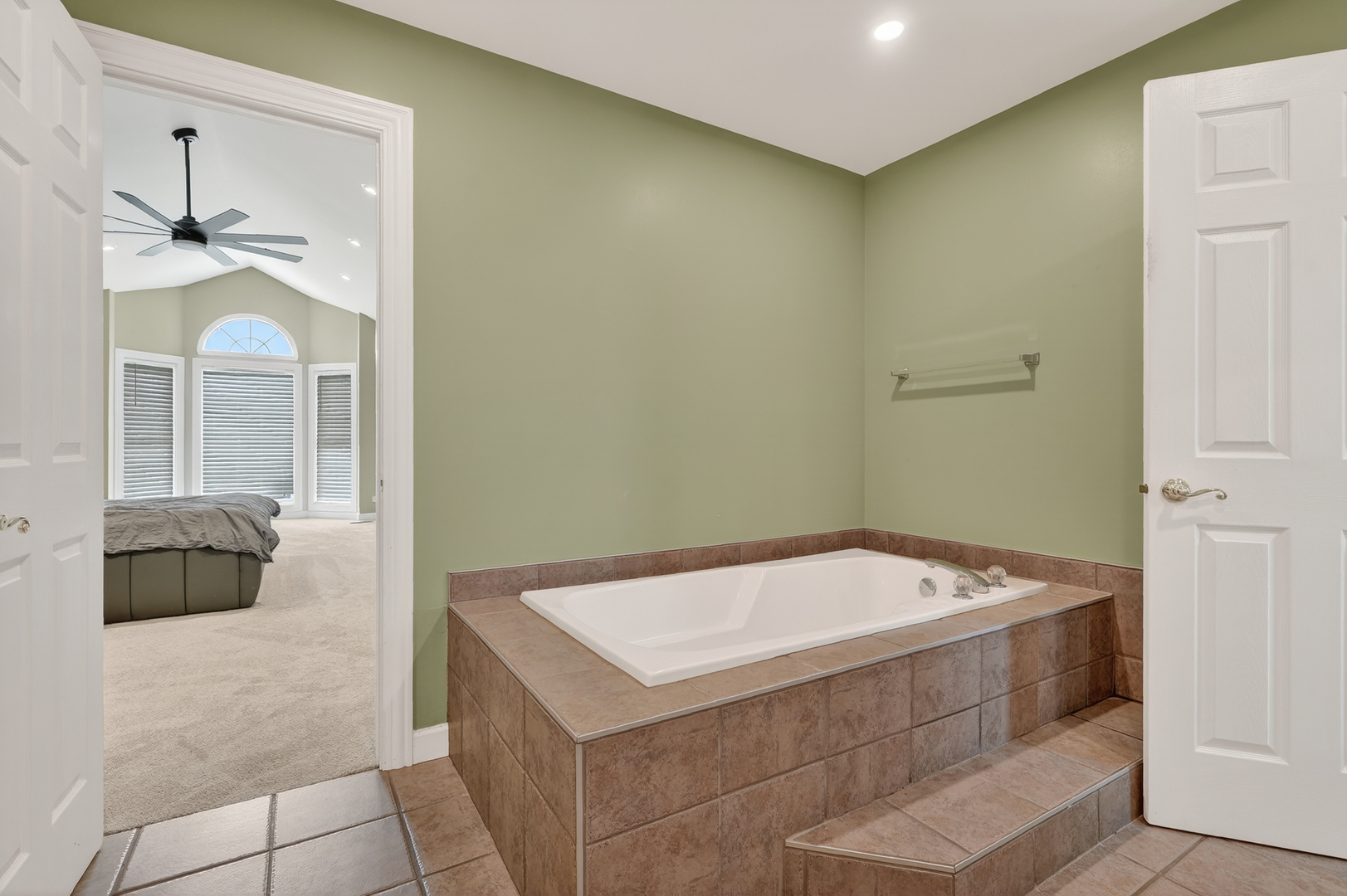 1920 Jester Lane, Algonquin, IL 60102