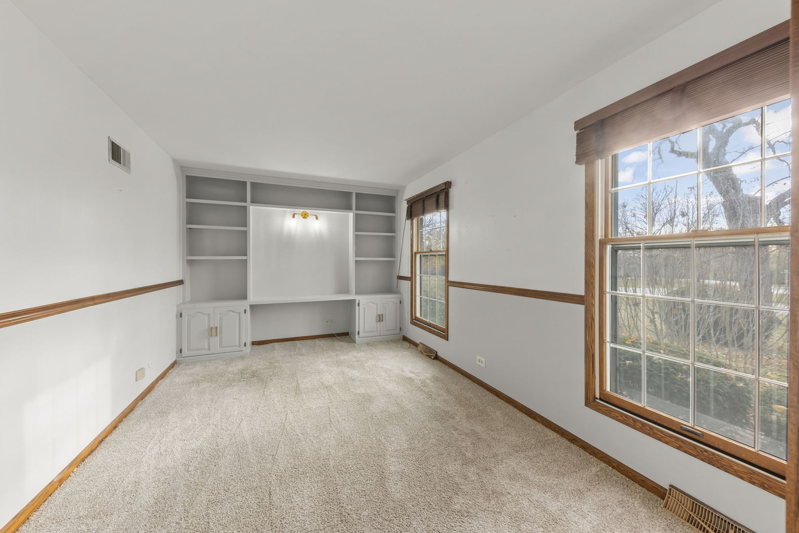 1150 Nottingham Lane, Elgin, IL 60120