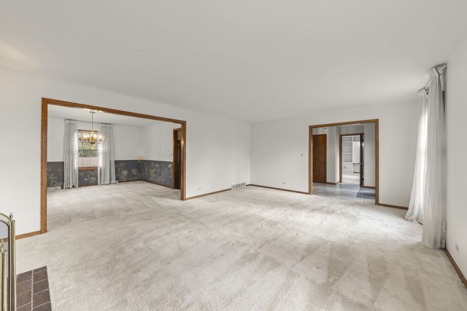 1150 Nottingham Lane, Elgin, IL 60120