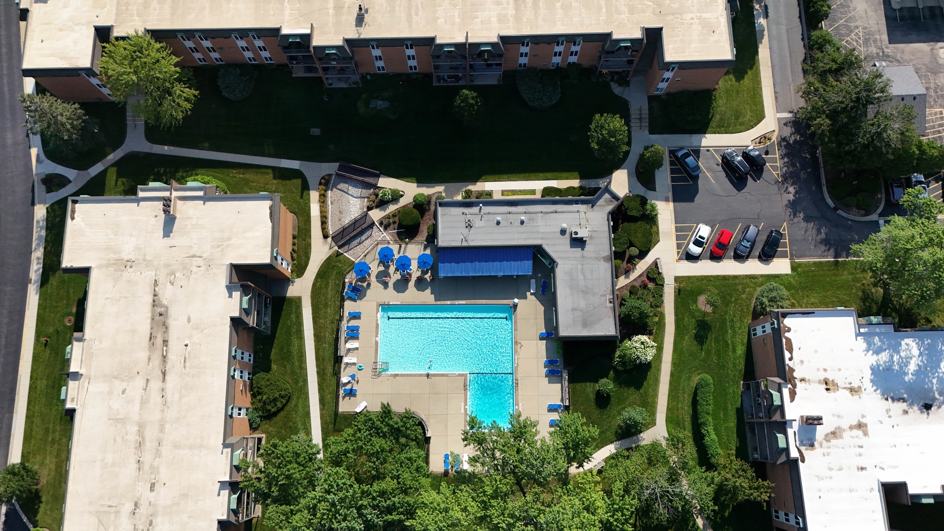 4250 Saratoga Avenue #L305, Downers Grove, IL 60515