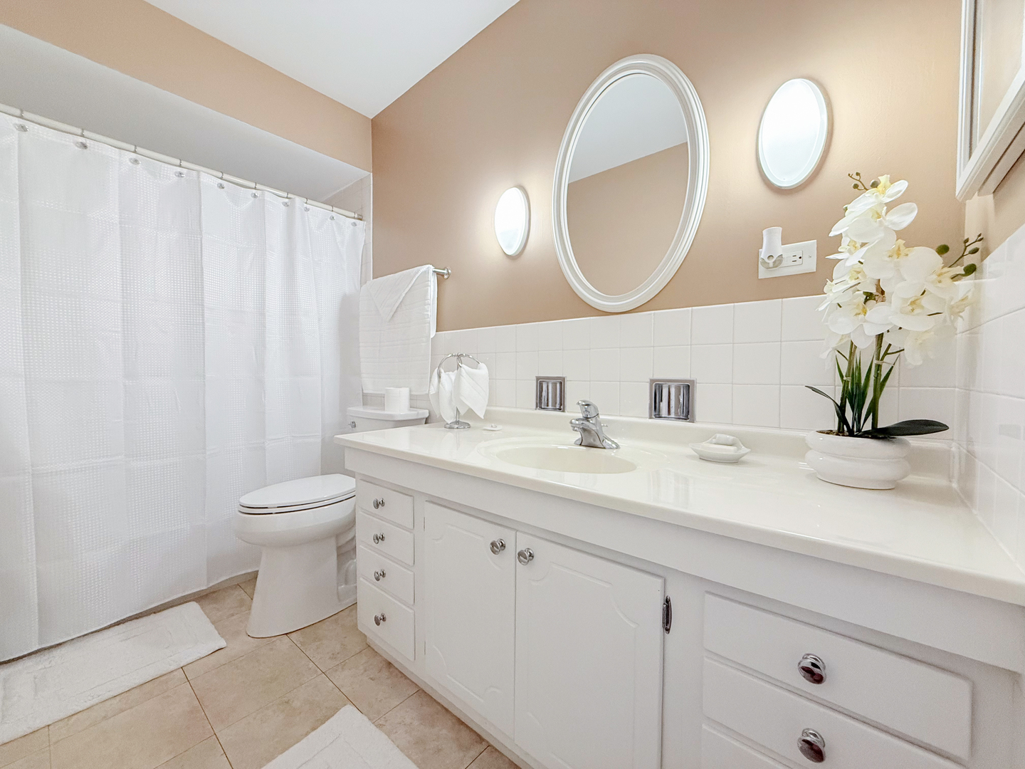 4250 Saratoga Avenue #L305, Downers Grove, IL 60515