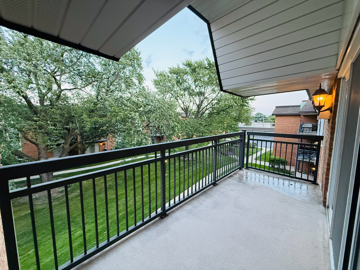 4250 Saratoga Avenue #L305, Downers Grove, IL 60515