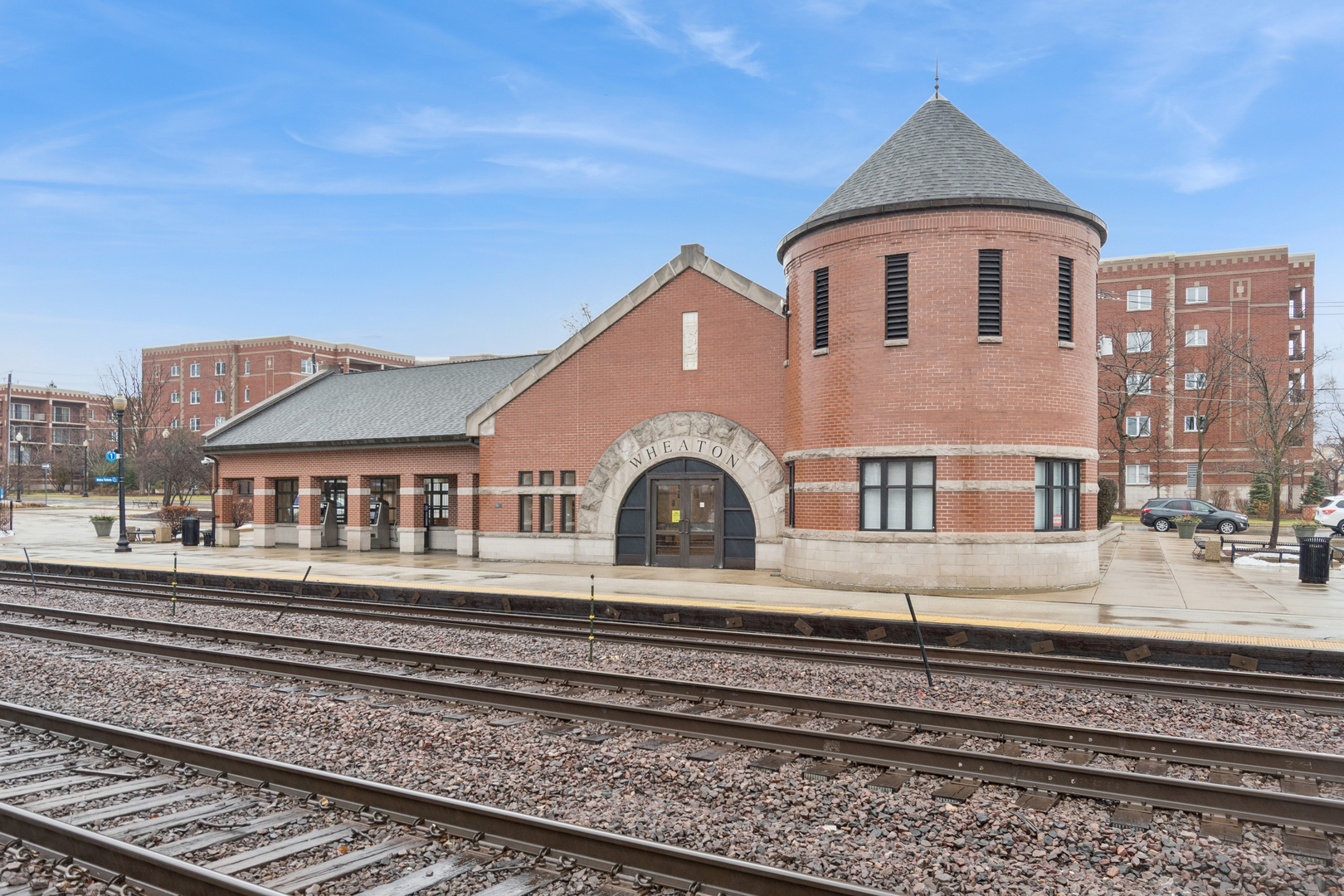 100 N Gary Avenue #408, Wheaton, IL 60187