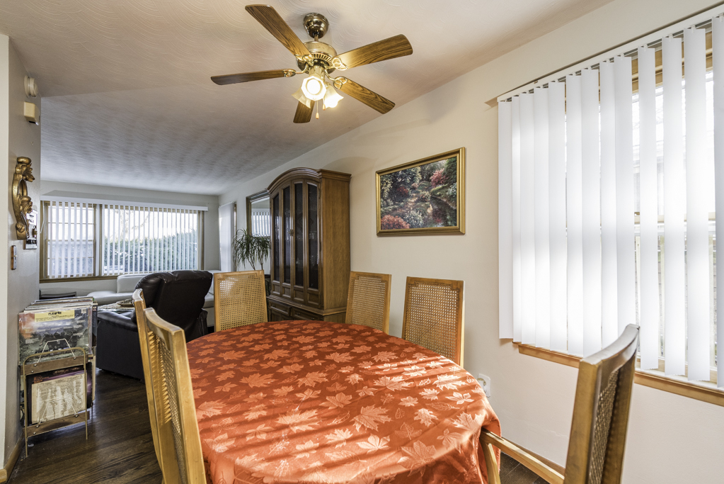 732 Whitney Avenue, Winthrop Harbor, IL 60096