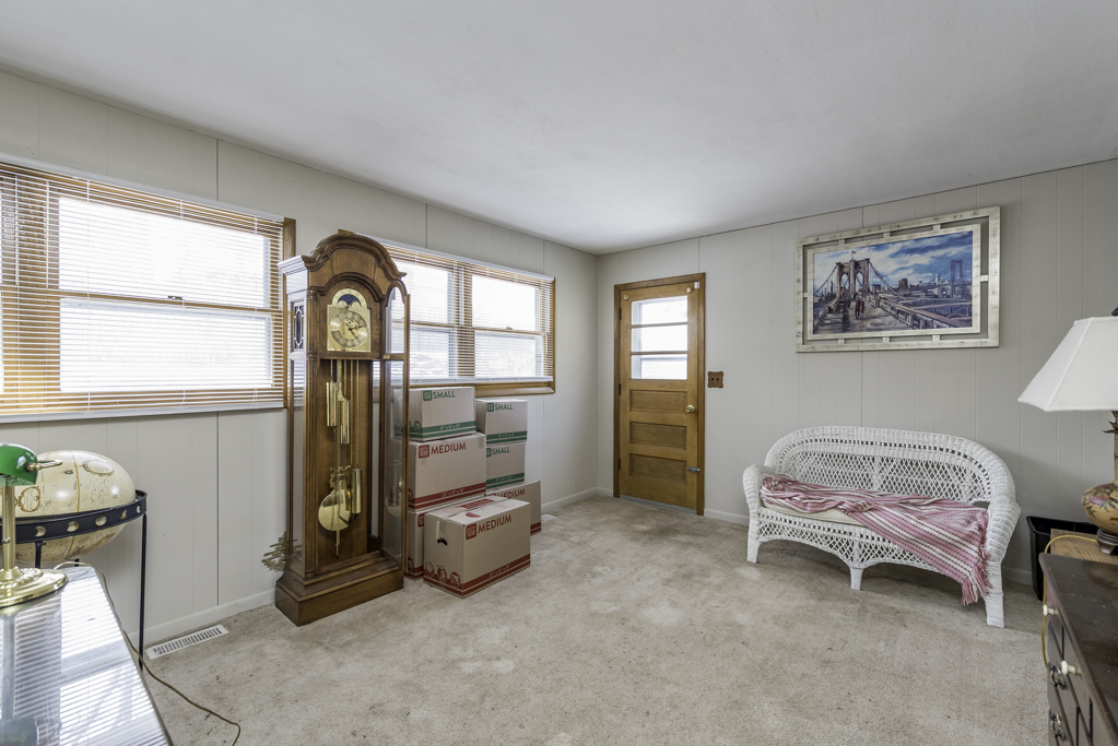 732 Whitney Avenue, Winthrop Harbor, IL 60096