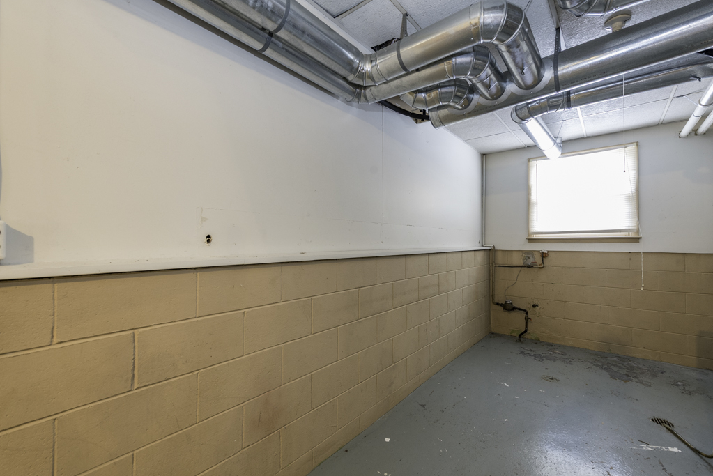 732 Whitney Avenue, Winthrop Harbor, IL 60096