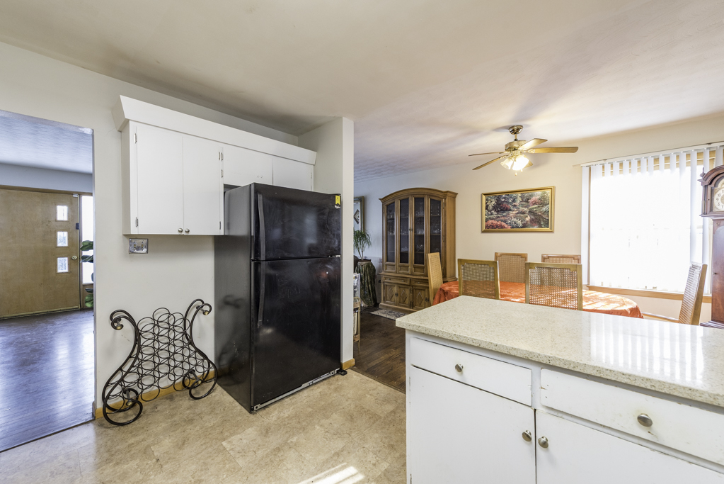 732 Whitney Avenue, Winthrop Harbor, IL 60096