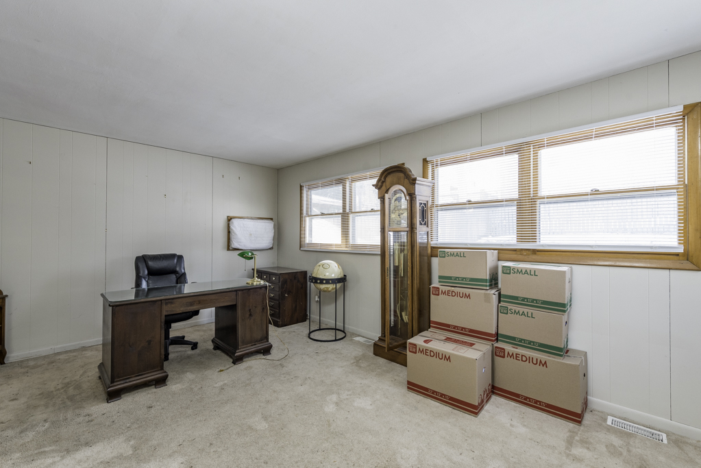 732 Whitney Avenue, Winthrop Harbor, IL 60096