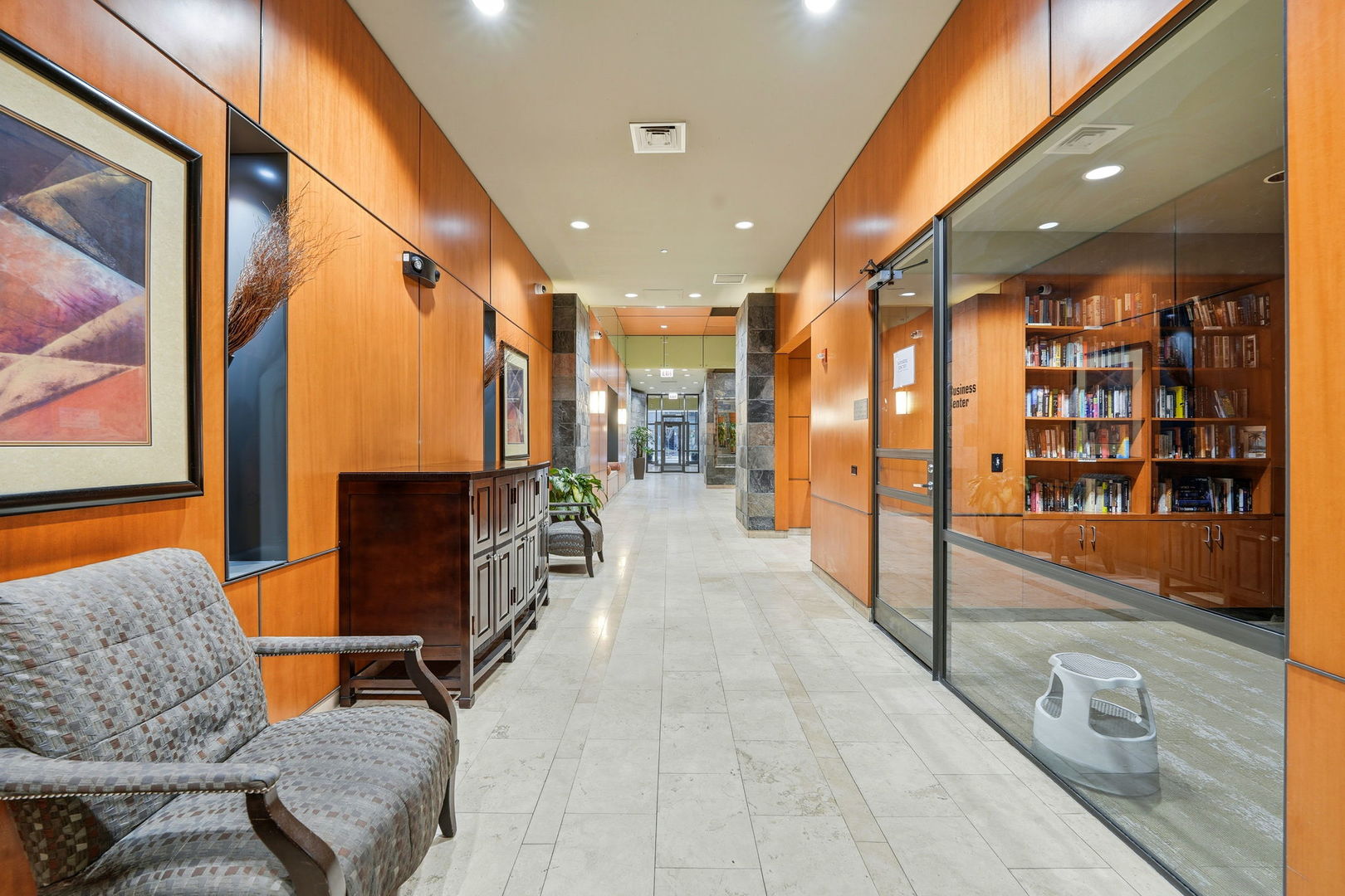 208 W Washington Street #611, Chicago, IL 60606