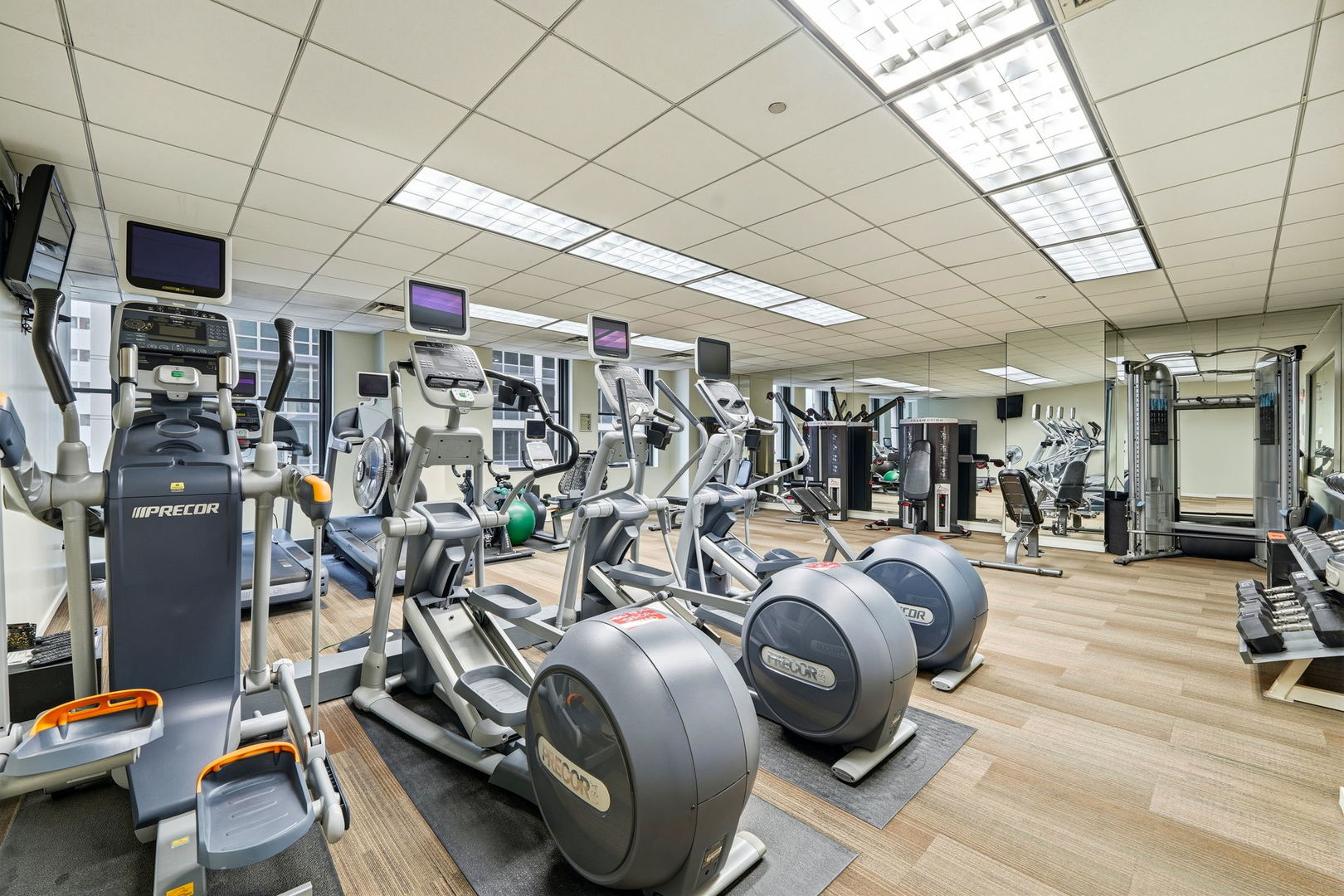 208 W Washington Street #611, Chicago, IL 60606