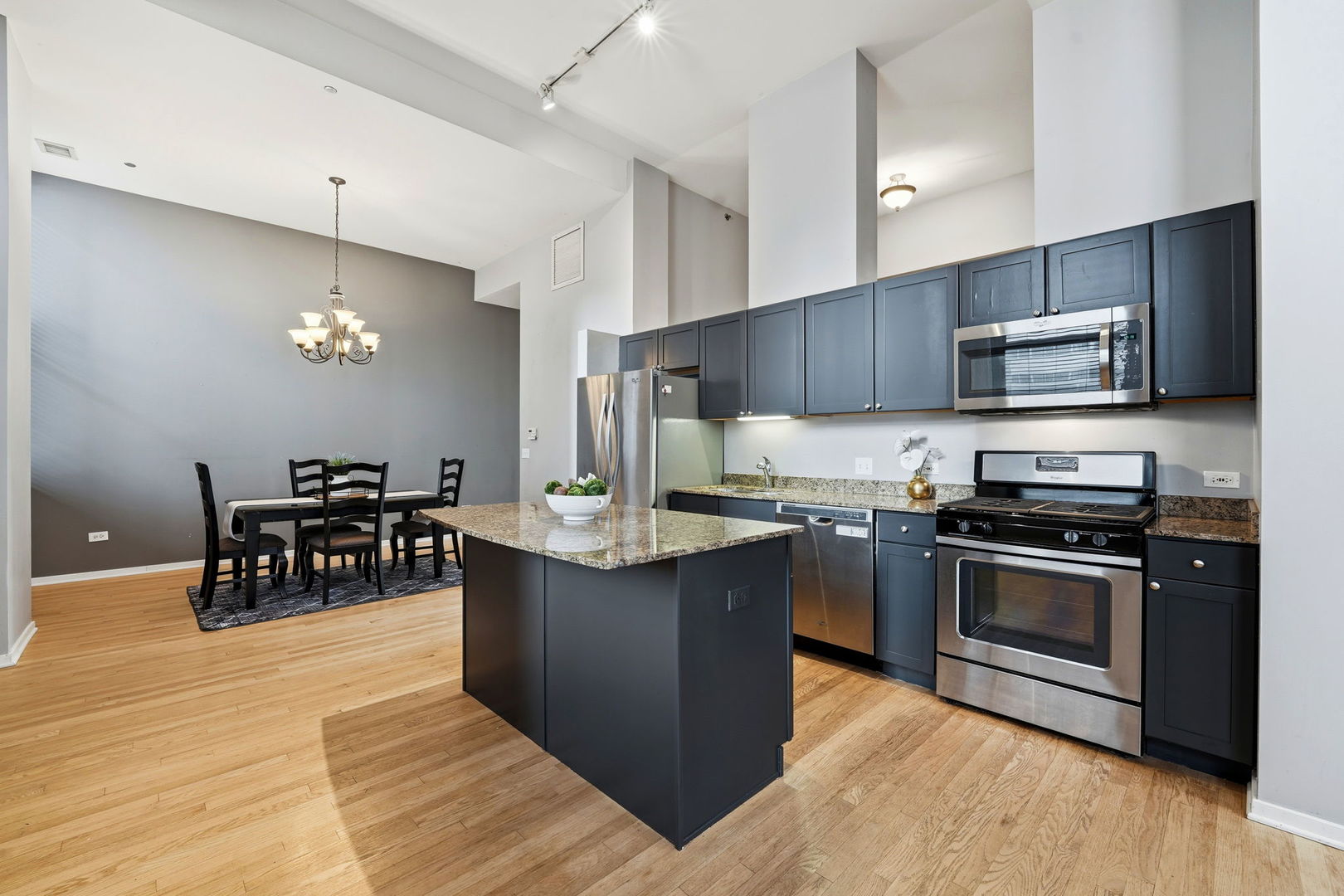 208 W Washington Street #611, Chicago, IL 60606