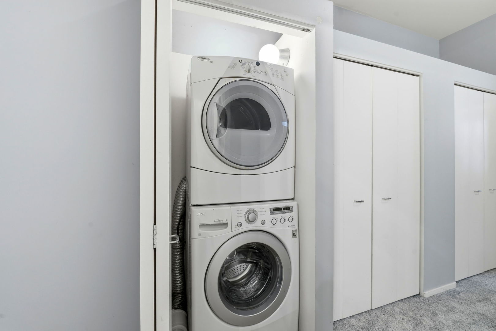 208 W Washington Street #611, Chicago, IL 60606