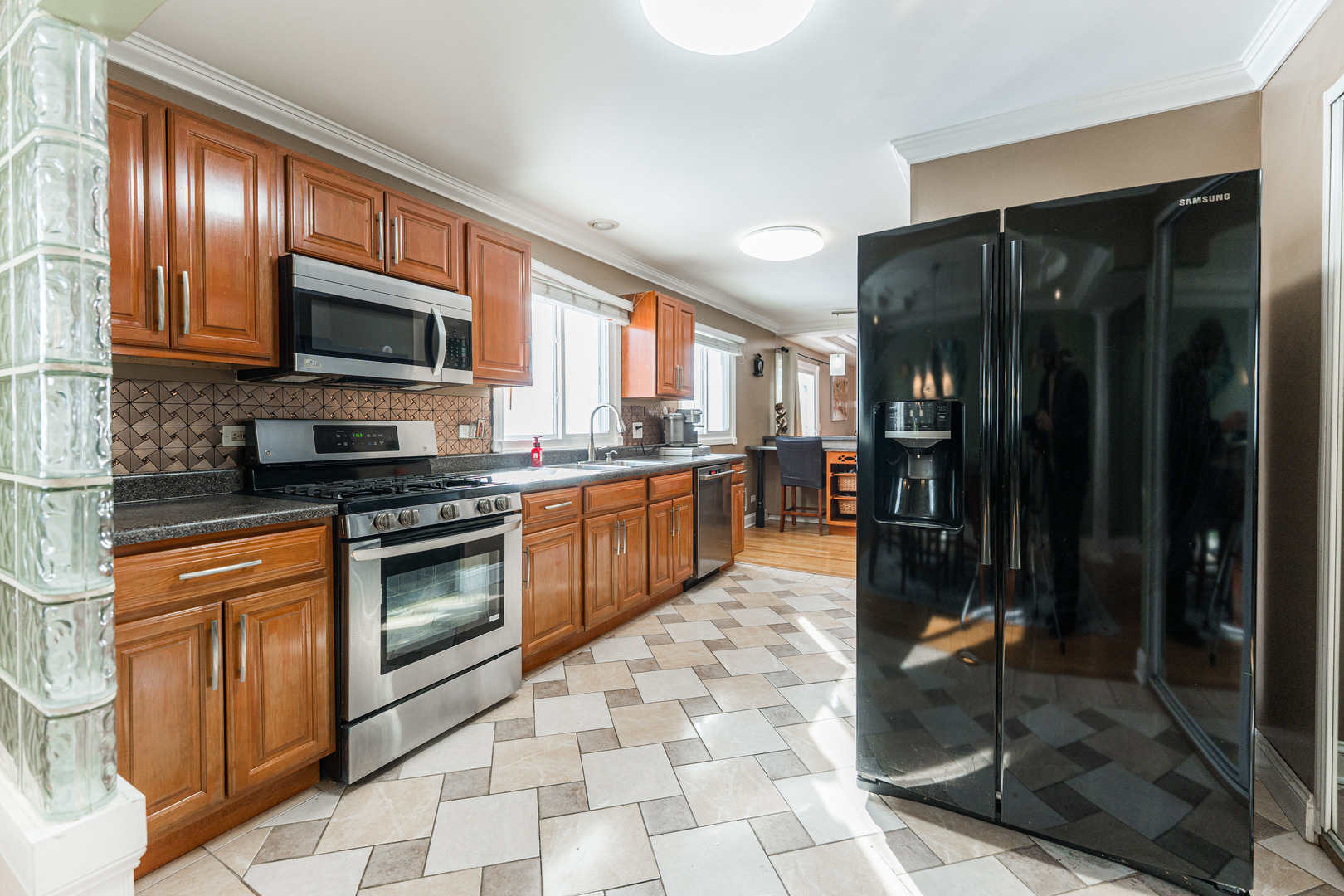 1691 Berkshire Street, Glendale Heights, IL 60139