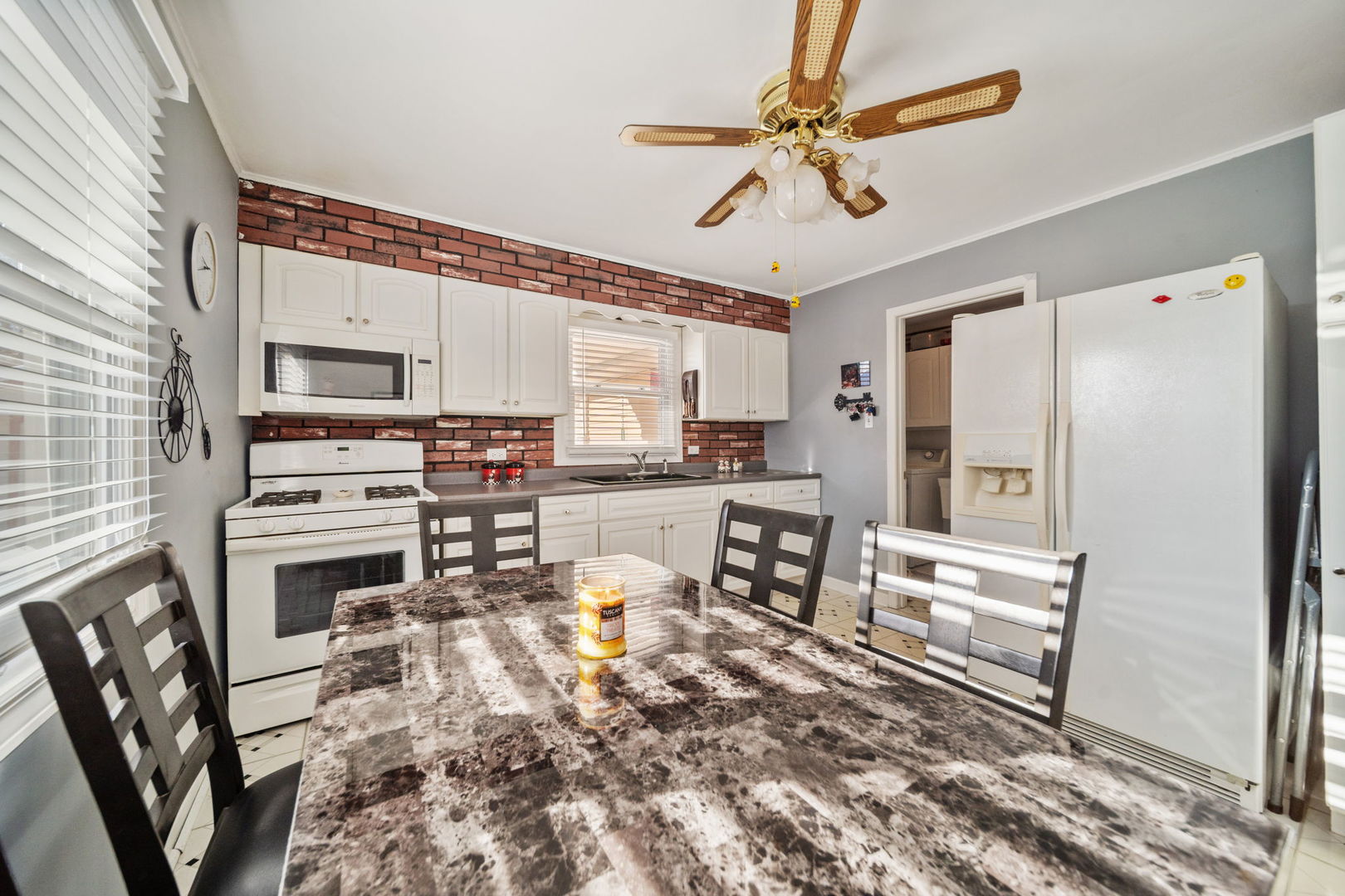 614 N La Londe Avenue, Lombard, IL 60148