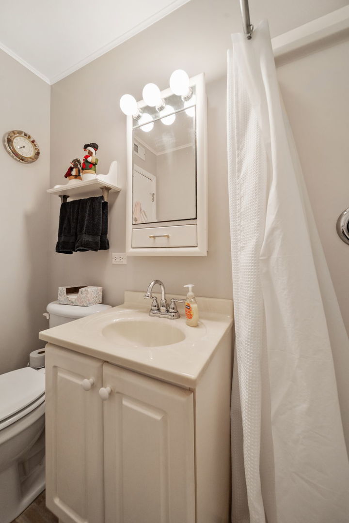 614 N La Londe Avenue, Lombard, IL 60148