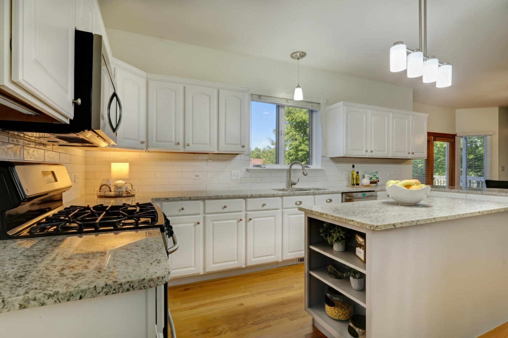 7437 Bittersweet Drive, Gurnee, IL 60031