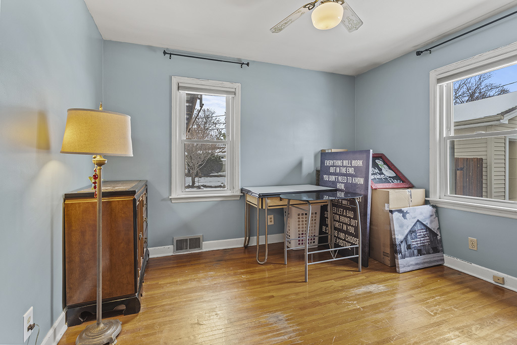 818 E 11TH Street, Lockport, IL 60441