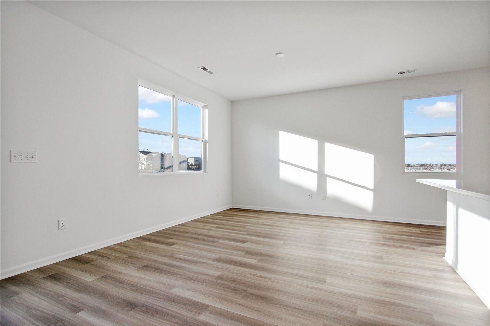 306 Kingsport Drive, South Elgin, IL 60177