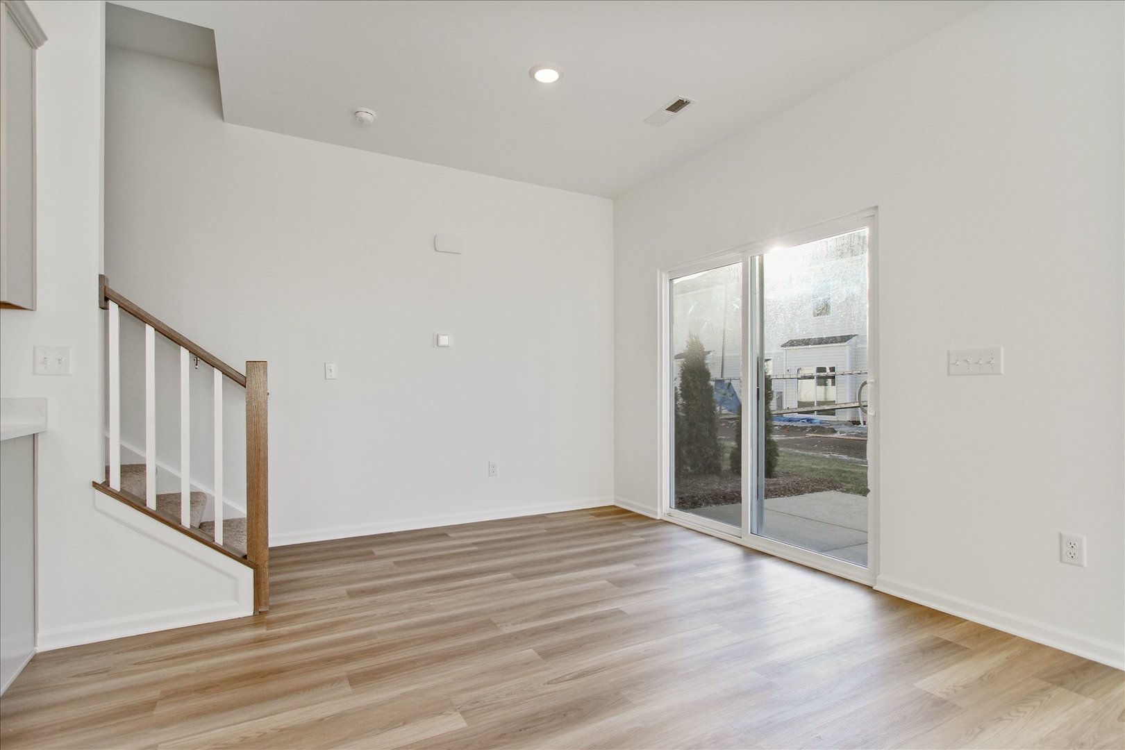 306 Kingsport Drive, South Elgin, IL 60177