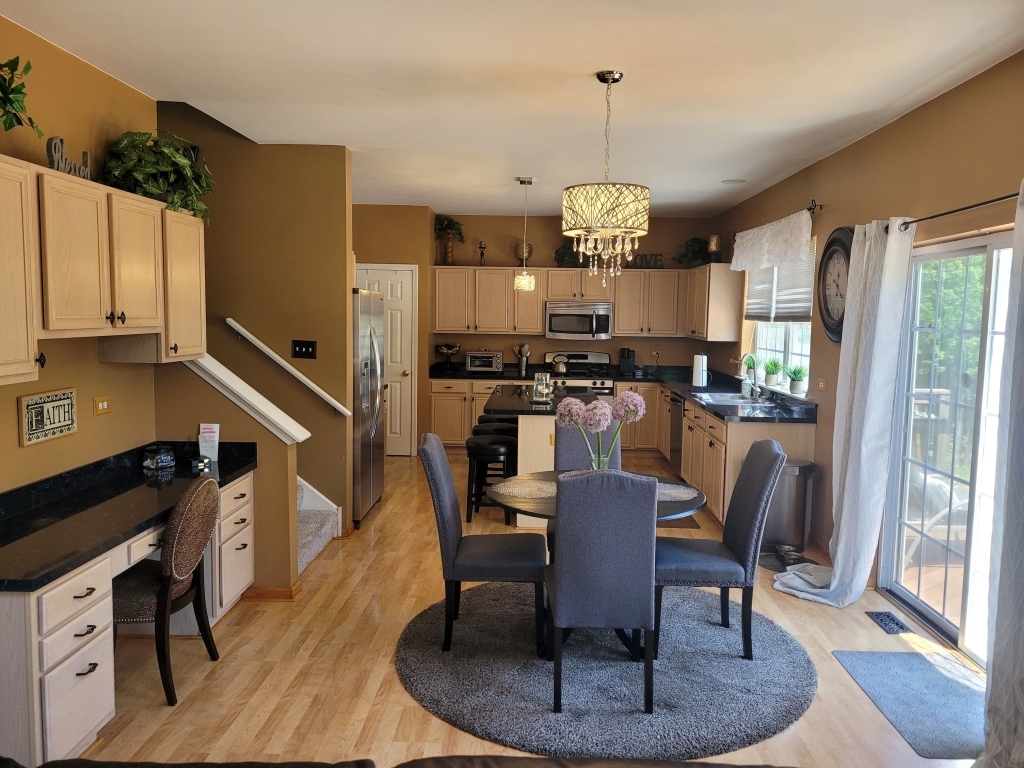 741 Regal Lane, Algonquin, IL 60102