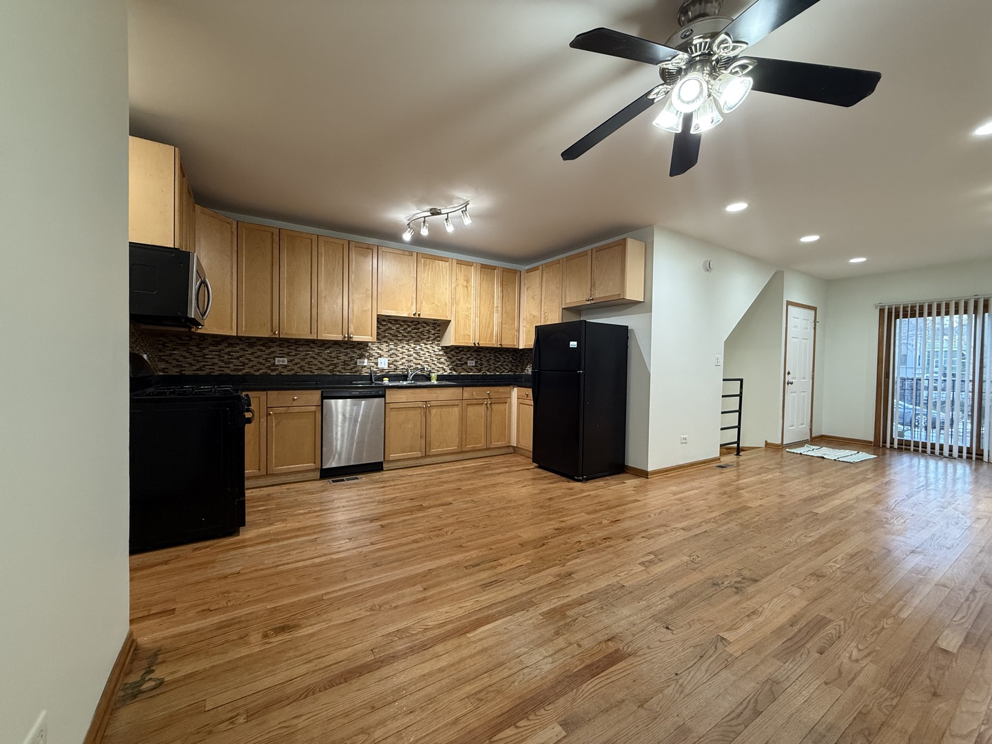 2207 W WARREN Boulevard #1, Chicago, IL 60612
