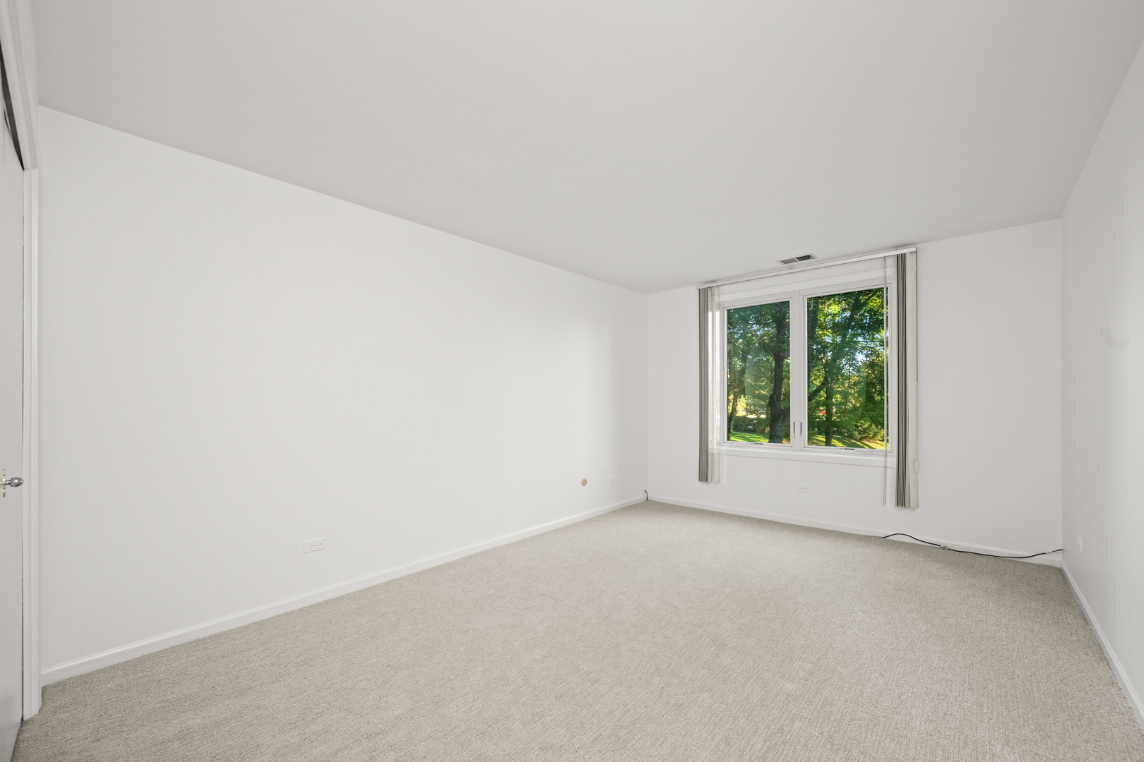 1125 Lake Cook Road #209, Northbrook, IL 60062