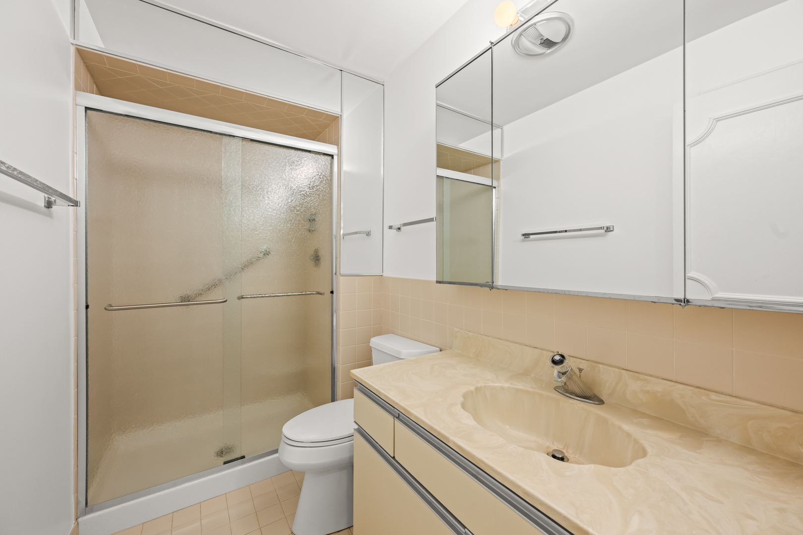 1125 Lake Cook Road #209, Northbrook, IL 60062