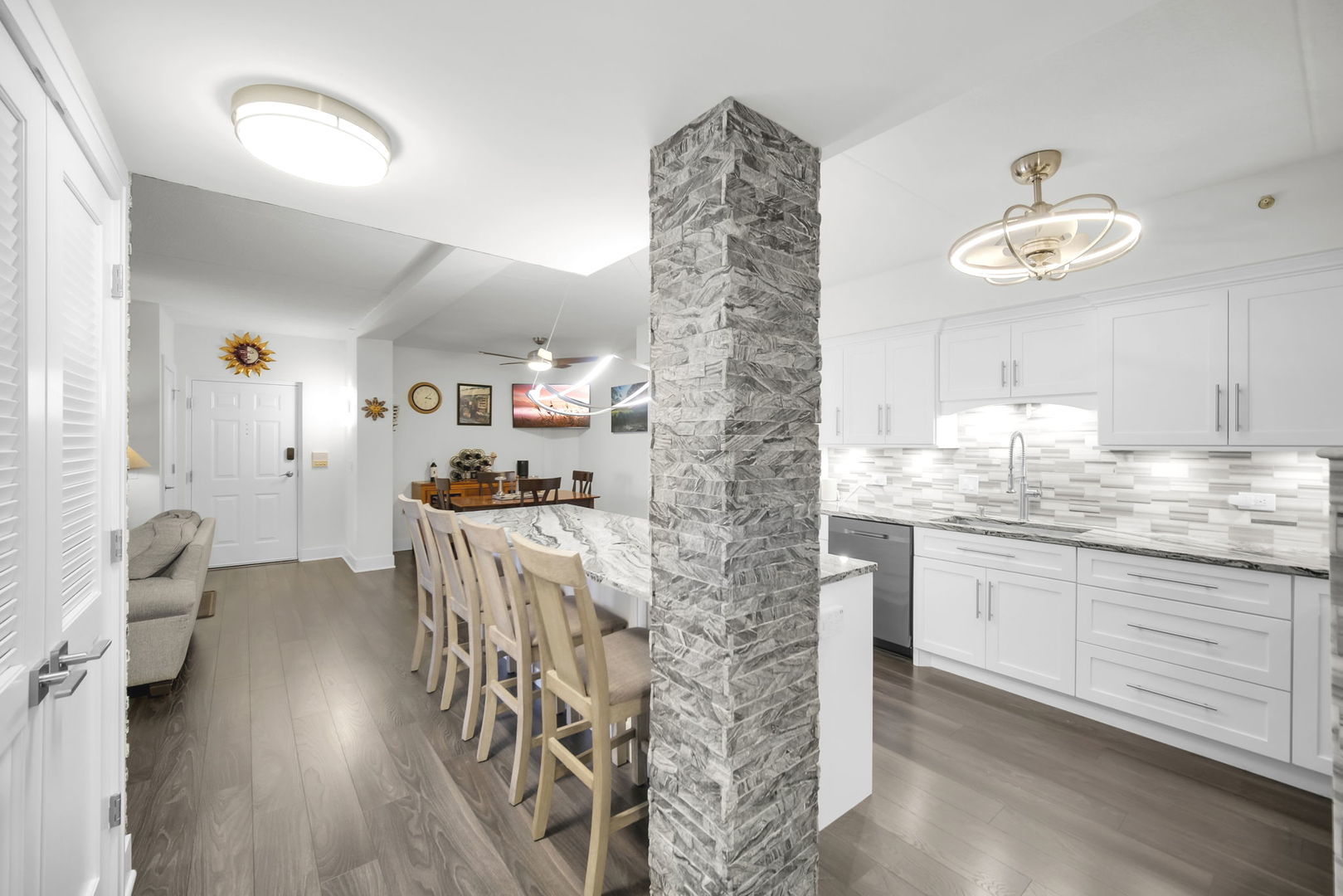 16001 S 88th Avenue #204, Orland Park, IL 60462