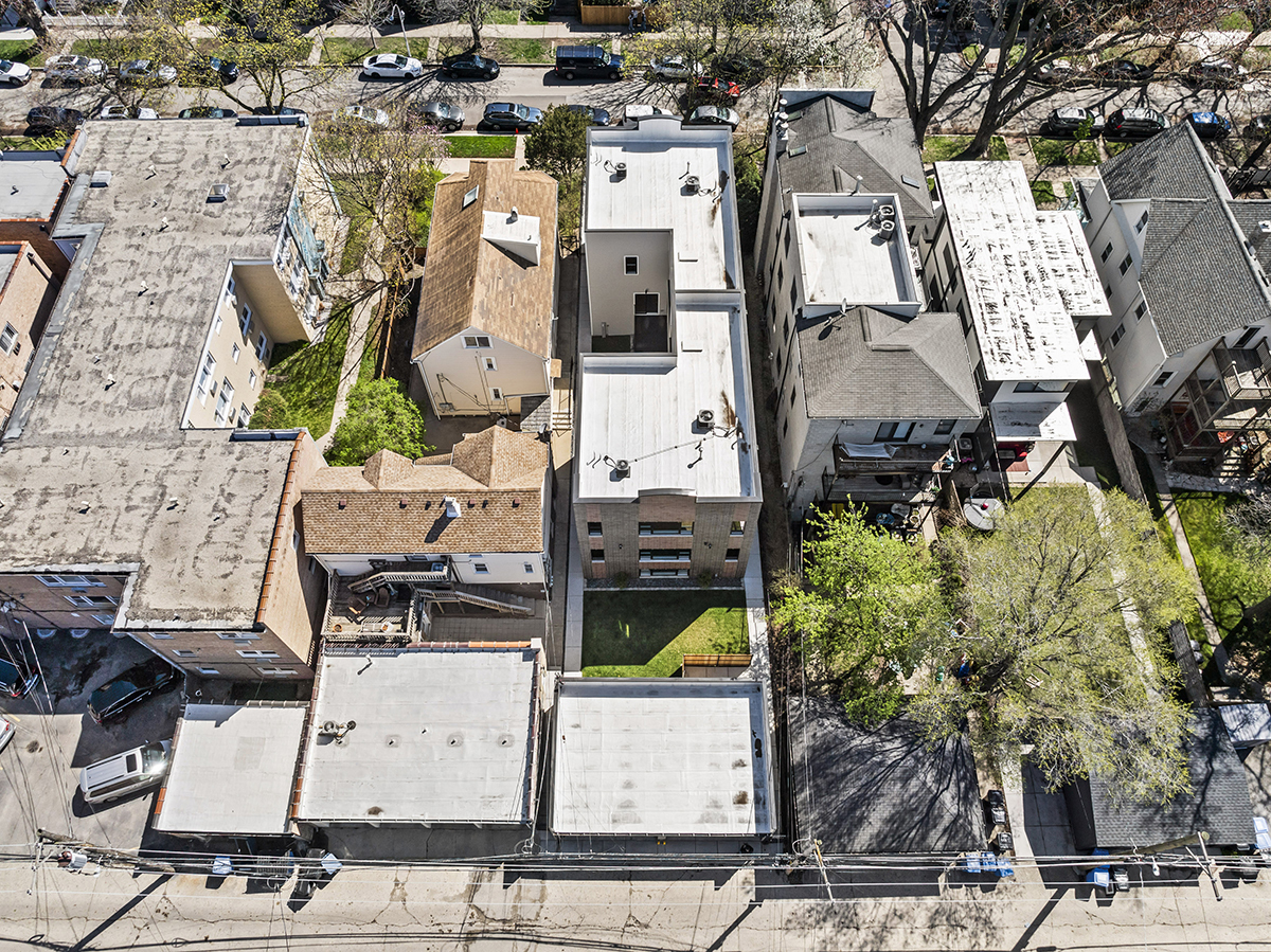 6106 N Hermitage Avenue, Chicago, IL 60660