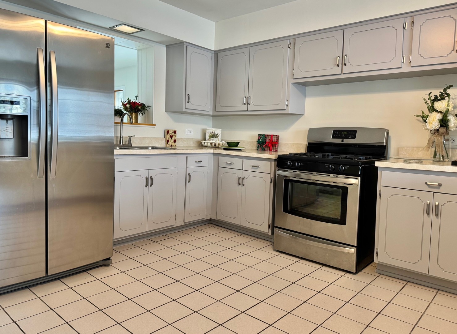 3051 S Scott Street, Des Plaines, IL 60018